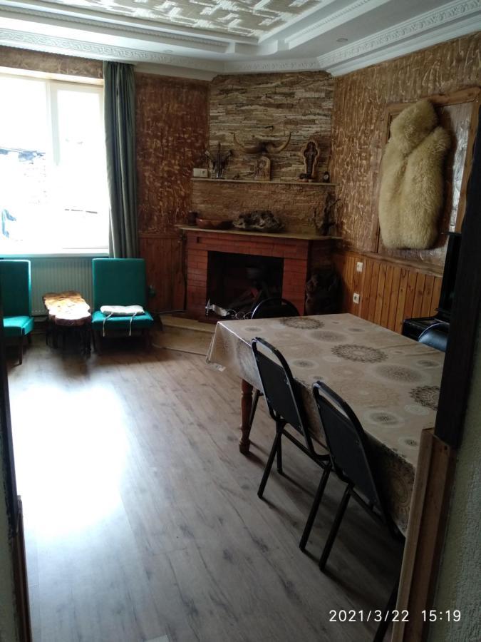 Qusha Guesthouse Meeting In The Mountains And Views Kazbegi Exterior foto