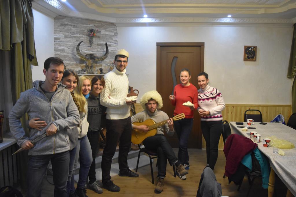 Qusha Guesthouse Meeting In The Mountains And Views Kazbegi Exterior foto